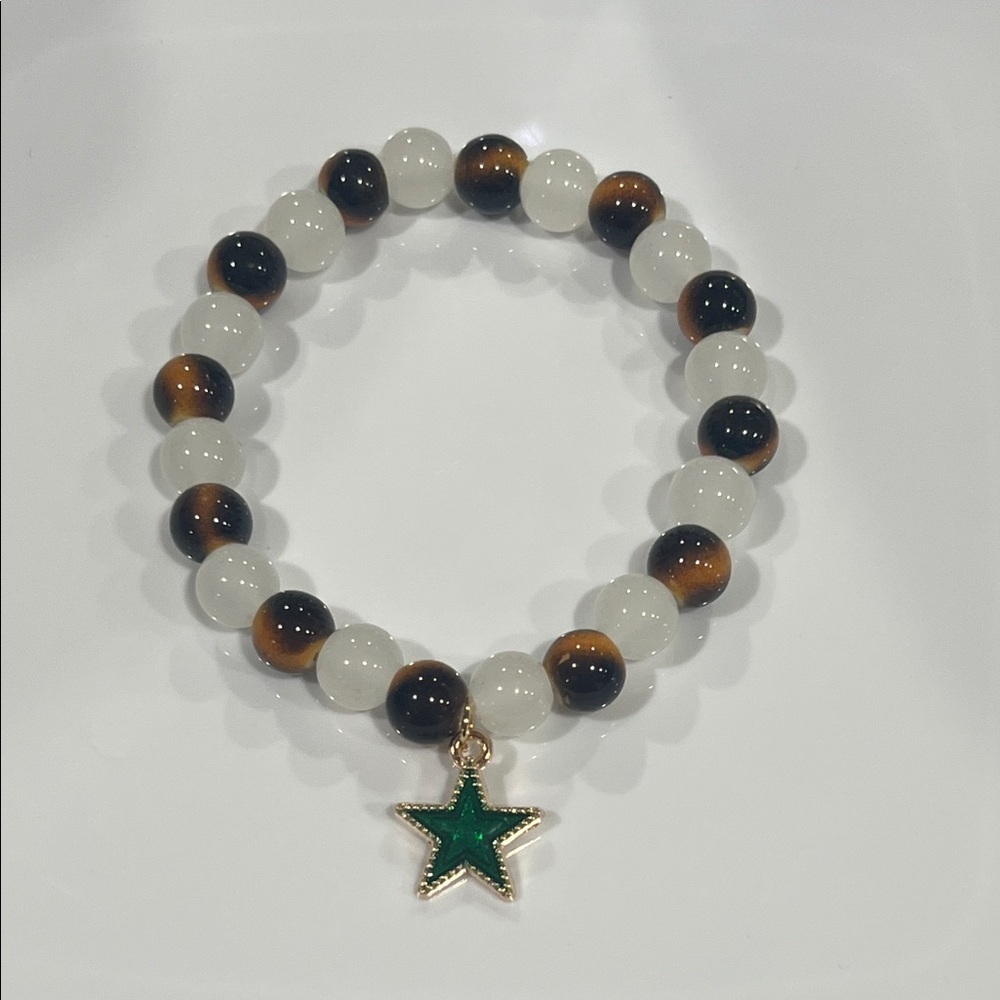 Elegant Beaded Bracelet with Star Charm